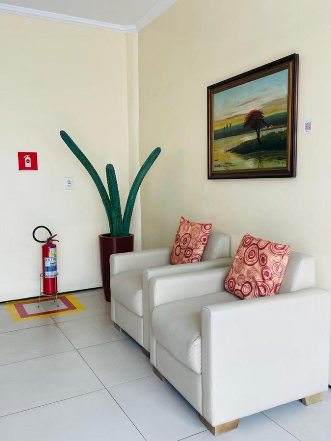 Monólitos Hotel 2*